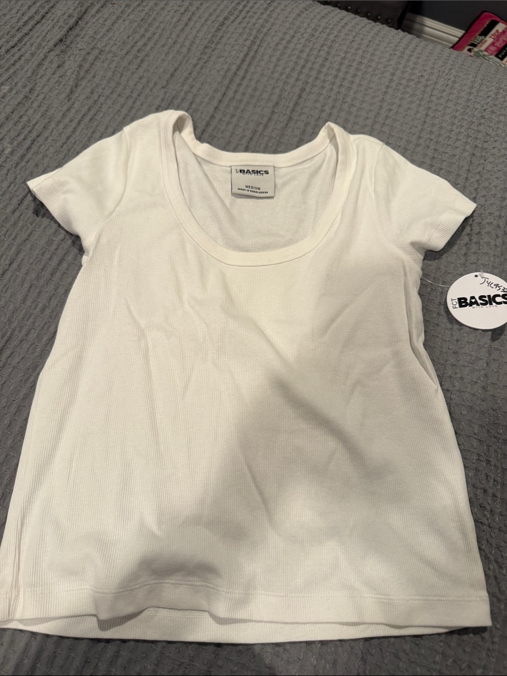 Basics Women’s White Scoop Neck Ribbed Short Sleeve Tee
